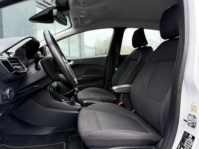 Ford FIESTA 1.0 EcoBoost Hybrid ST-Line X Navi,125pk,6 Bak,Carplay,Camera,Stoelverw,Stuurverw,Clima,Cruise,Pdc V+A,Lm velgen,N.A.P,Apk tot 04-2027