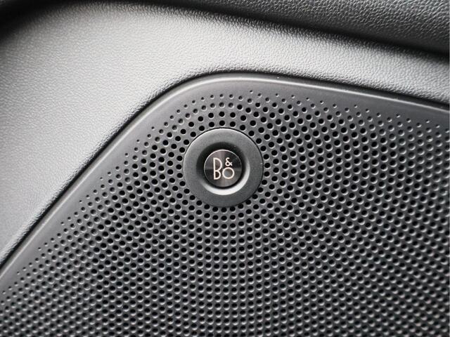 Ford FIESTA 1.0 EcoBoost Hybrid ST-Line X/ compleet/ zeer mooi!