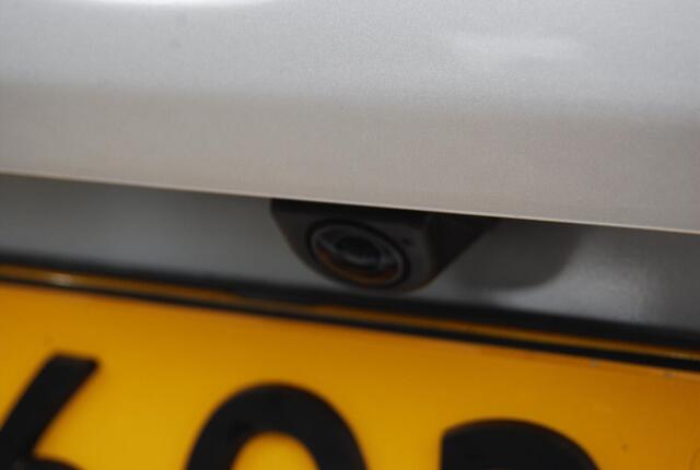 Ford FIESTA 1.0 EcoBoost 125pk ST-Line | PANORAMADAK | CAMERA | STOEL-STUURVERWARMING