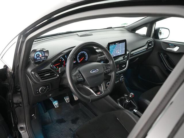 Ford FIESTA ST-3 1.5 200pk PERFORMANCE PACK Milltek|sper diff|launch control|panoramadak|18" O.Z velgen|Maxton|B&O|winterpakket|full LED koplampen|Apple carplay|