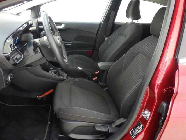 Ford FIESTA 95pk Titanium Navi Camera Ad. Cruise Winter Parking Dodehoek pack Privacy Glass Dealeronderhouden