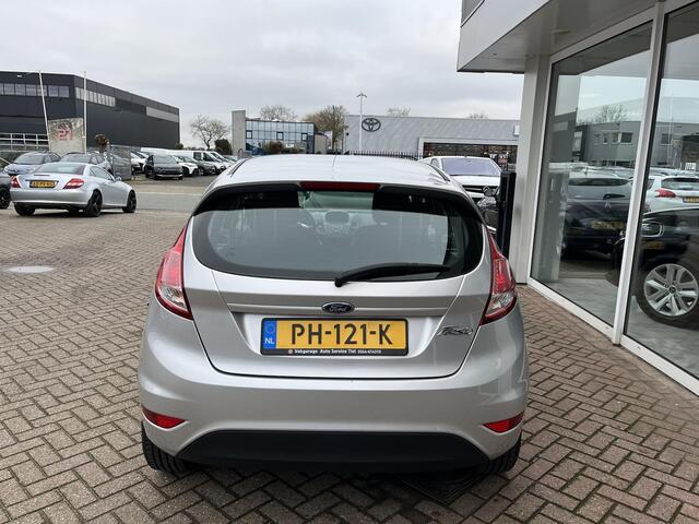 Ford FIESTA 1.0 Style Essential Zeer nette Nederlandse auto, incl. boekjes! Navigatie, Start/Stop systeem, airconditioning, centrale deurvergrendeling met afst.bediening, elektrische ramen