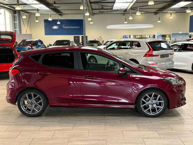 Ford FIESTA EcoBoost Hybrid 125 pk ST-Line | Winter Pack | LED | Clima | Cruise | 17" | Apple Carplay