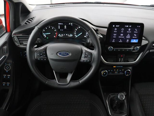 Ford FIESTA 1.0 EcoBoost Titanium | 33.700km NAP | Carplay | Climate control | Parkeerhulp | Cruise control | Full LED | DAB | Bluetooth