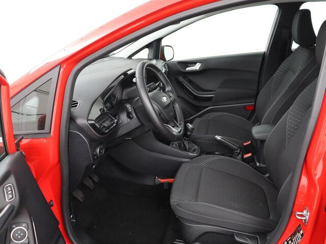 Ford FIESTA 1.0 EcoBoost Titanium | 33.700km NAP | Carplay | Climate control | Parkeerhulp | Cruise control | Full LED | DAB | Bluetooth