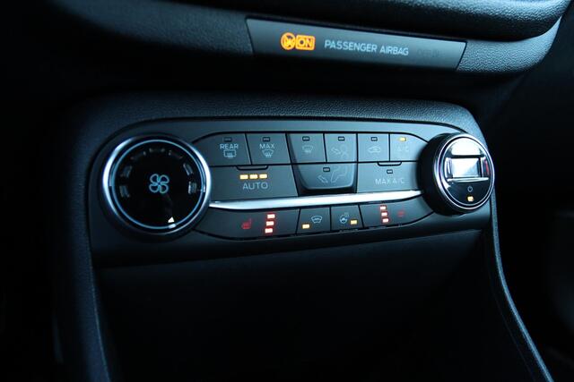Ford FIESTA 1.0 EB AUTOMAAT ST-LINE + TREKHAAK | FULL LED | STUUR/STOELVERW. | APPLE CARPLAY