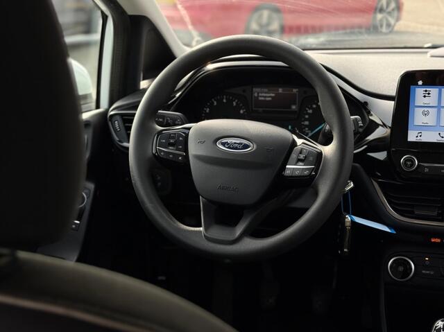 Ford FIESTA 1.1 CRUISE AIRCO NAVI PDC DAB+