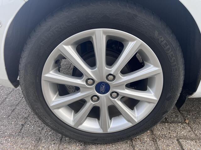 Ford FIESTA 1.0 EcoBoost Titanium 95pk | Winterpack | Adaptieve Cruise controle | Achteruitrijcamera | SYNC 3 Navigatie | Apple Carplay/Android Auto