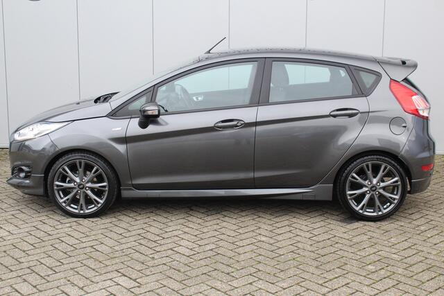 Ford FIESTA 1.0-100pk EcoBoost ST-Line. Erg goed onderhouden Ford Fiesta, van 1e eig. Uitgebreide fotoreportage volgt na poetsen. Airco, LM wielen, voorraamverw., metallic lak, navigatie, telefoonvoorb., cruise control etc.