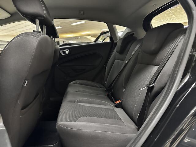 Ford FIESTA 1.0 EcoBoost Titanium /Navi /Climat /Cruise /Elek. pakket /Bluetooth /16"LMV /LED Dagrijverl. /Extra getint glas /PDC V+A /Mistlampen /Isofix /Armsteun.
