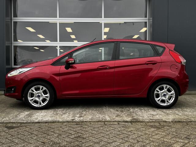 Ford FIESTA 1.0 Style Ultimate - Navigatie - Lichtmetalen velgen - Trekhaak - Cruise Control