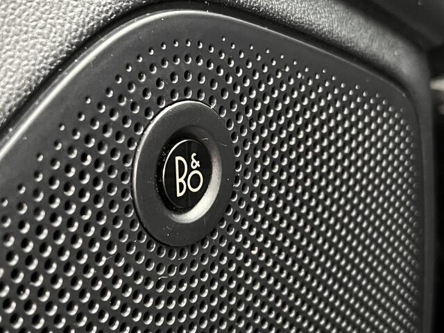 Ford FIESTA 1.0 EcoBoost Hybrid ST-Line X B&O Audio / CarPlay / 17" LMV / Lane Assist / Keyless / LED / Privacy / 125PK