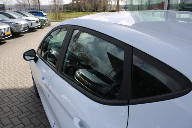 Ford FIESTA 1.0 EcoBoost 100 PK ST-Line | Cruise Control | Climate Control | Voorruitverwarming | DAB | Navigatie | 17 Inch Lichtmetalen Velgen
