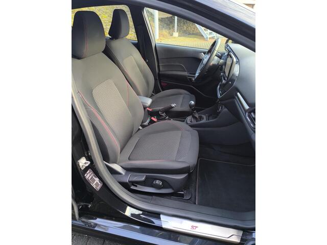 Ford FIESTA 1.0 EcoBoost ST-Line X Carplay,Camera, parkeerhulp, stoel +stuur verwarming, virtual cockpit.