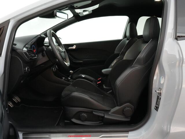 Ford FIESTA ST-3 1.5 200pk |perfect onderhouden|B&O|Apple Carplay|winterpack|LED-koplampen|cruise control|parkeer sensoren|