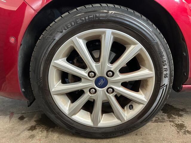 Ford FIESTA 1.0 EcoBoost Titanium + NAVI + APPLE CARPLAY