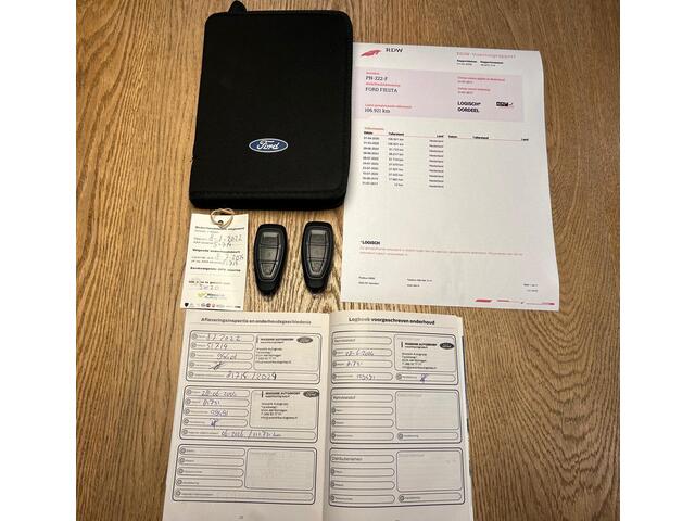 Ford FIESTA 1.0 EcoBoost Titanium + NAVI + APPLE CARPLAY