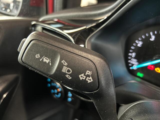 Ford FIESTA 1.0 EcoBoost Titanium + NAVI + APPLE CARPLAY