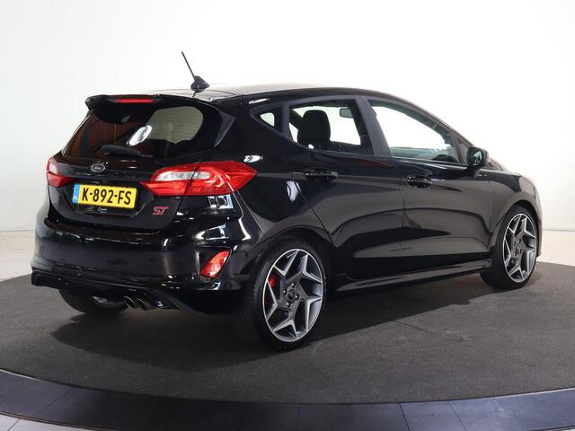 Ford FIESTA 1.5 EcoBoost ST-3 | Winterpakket | Climate Control | Parkeercamera | B&O | Navigatie |