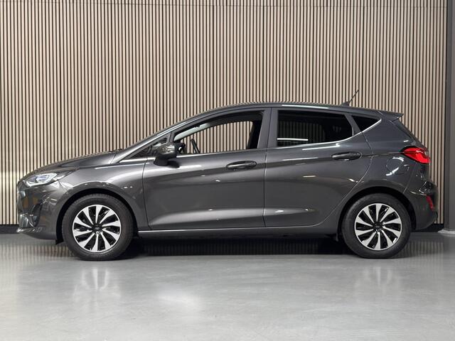 Ford FIESTA 100pk Titanium Navigatie Climat Cruise Parkeersensoren Privacy Glass Dealeronderhouden