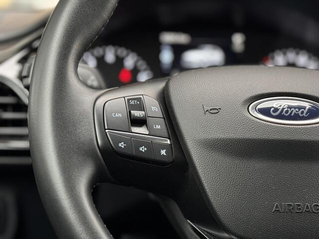 Ford FIESTA 100pk Titanium Navigatie Climat Cruise Parkeersensoren Privacy Glass Dealeronderhouden