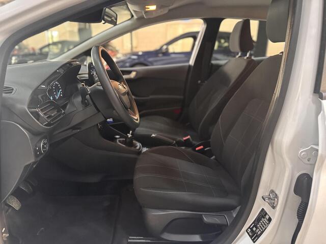 Ford FIESTA 95pk Connected Cruise Control Apple CarPlay Parkeersensoren LM Velgen Dealeronderhouden