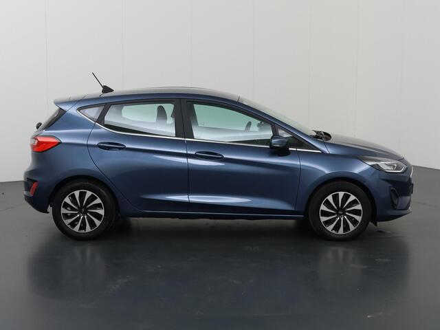 Ford FIESTA 1.0 EcoBoost Hybrid Titanium | Navigatie | Cruise Control Adaptief | Climate Control | Apple Carplay/Android Auto | Parkeersensoren |
