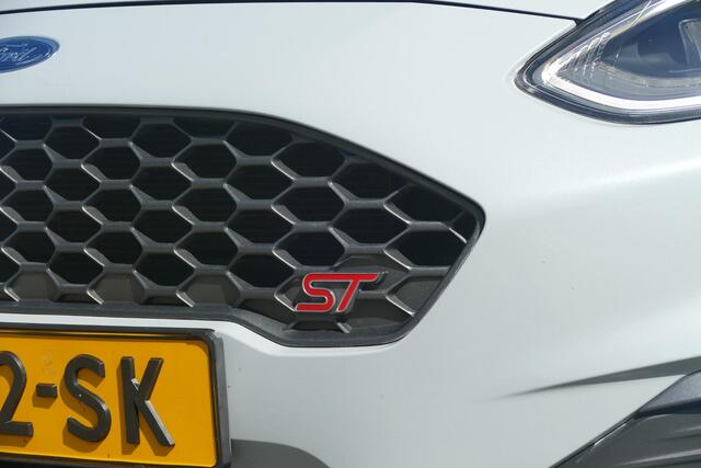 Ford FIESTA 1.5 EcoBoost ST-3 | VERWARMDE VOORRUIT | RIJKLAARPRIJS |