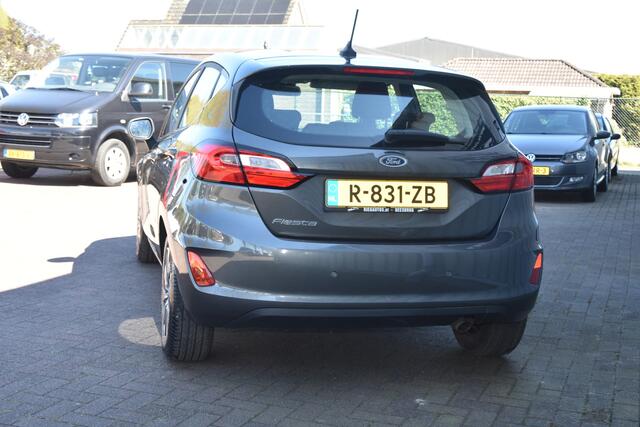Ford FIESTA 1.0 EcoBoost Titanium. N.A.P, PDC, CLIMA, Navigatie, DAB!!