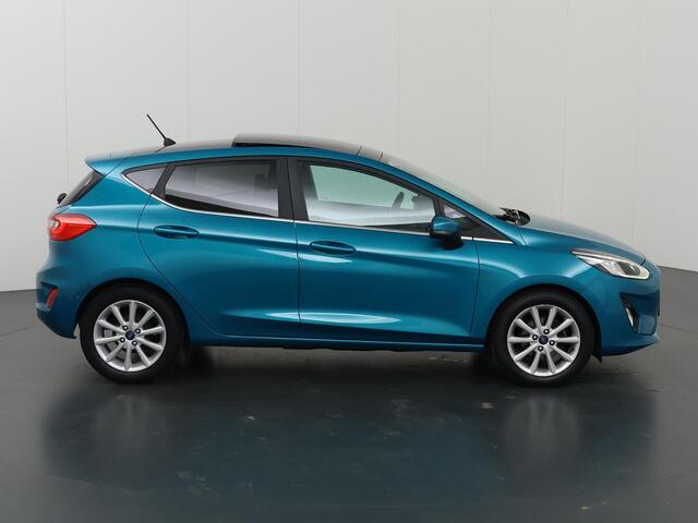 Ford FIESTA 1.0 EcoBoost Titanium | Panoramadak | Winterpack | B&O | Parkeercamera | Navigatie | Climate Control |
