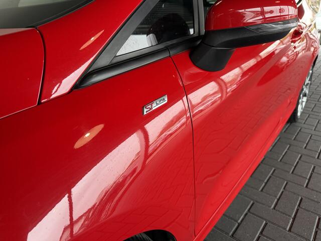 Ford FIESTA 1.0 EcoBoost ST-Line / Sportief / Cruise Control / Navigatie / Lane Assist / 18'' lichtmetalen velgen /