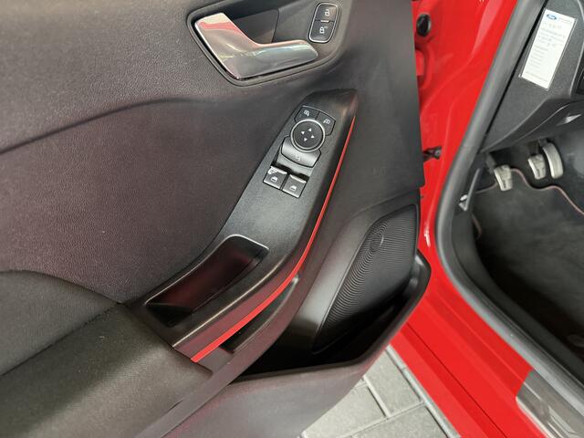 Ford FIESTA 1.0 EcoBoost ST-Line / Sportief / Cruise Control / Navigatie / Lane Assist / 18'' lichtmetalen velgen /