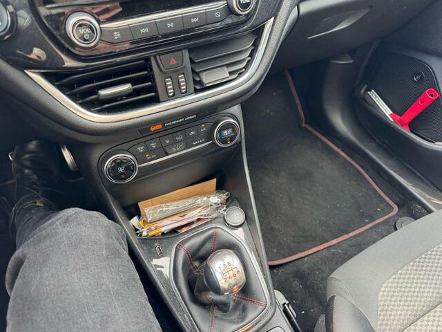 Ford FIESTA 1.0 EcoBoost ST-line 140pk Adaptieve Cruise | Dodehoeksensoren | Achteruitrijcamera | Climate control | Apple Carplay, Android auto | Metaal lak