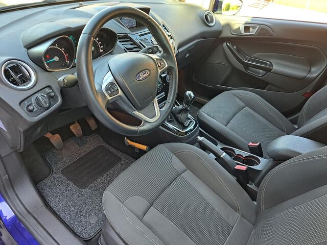 Ford FIESTA 1.0 101 Pk Titanium 5 drs Airco/Cruise control/Navigatie enz. enz.