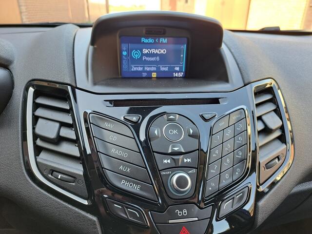 Ford FIESTA 1.0 101 Pk Titanium 5 drs Airco/Cruise control/Navigatie enz. enz.