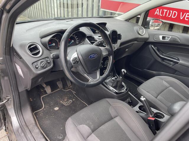 Ford FIESTA 1.0 EcoBoost Titanium 125pk 15"/Stoelverwarming/Voorruitverwarming/PDC v+a/Navigatie/Bluetooth