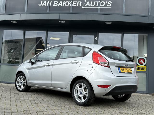 Ford FIESTA 1.0 Style Ultimate ? Navi ? Bluetooth ? Park. sens. v+a ?