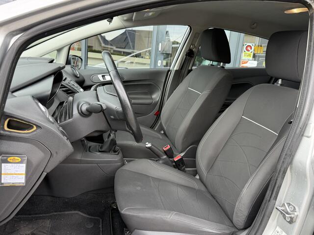 Ford FIESTA 1.0 Style Ultimate ? Navi ? Bluetooth ? Park. sens. v+a ?