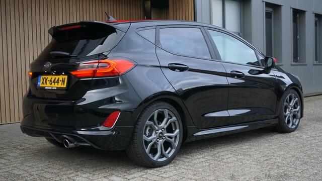 Ford FIESTA 1.0 EcoBoost 146Pk/235Nm ST-Line Black&Red B&O 17inch LM Verlaagd Navi DAB Stoel&Stuurverwarming LED *NL auto*