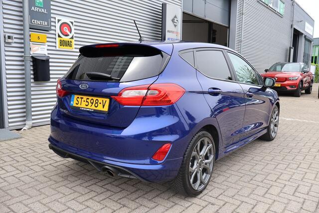Ford FIESTA 1.0 EcoBoost ST-Line Volledig Onderh | NAP | Navi | Carplay | Cruise | LED | Carbon Afwerking | DAB | PDC Achter