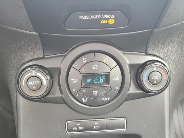 Ford FIESTA 1.0 EcoBoost ST Line | Historie | Winterset | Navigatie | Parkeersensoren Achter | Voorruitverwarming