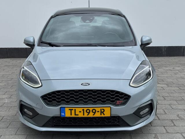 Ford FIESTA 1.5 EcoBoost ST-3 Performance Pack | Panorama dak | Winter Pack | 18-inch Performance Velgen | B&O | Origineel NL |