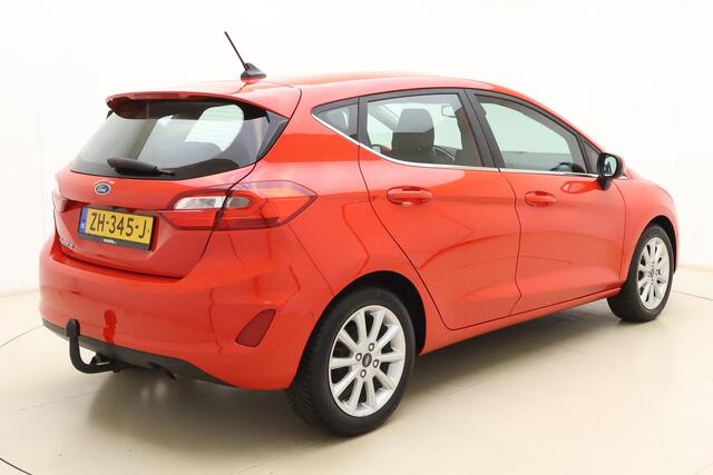 Ford FIESTA 1.0 EcoBoost Titanium | Trekhaak | Navigatie | Camera | Parkeersensoren voor en achter | Climate control | Lichtmetalen velgen