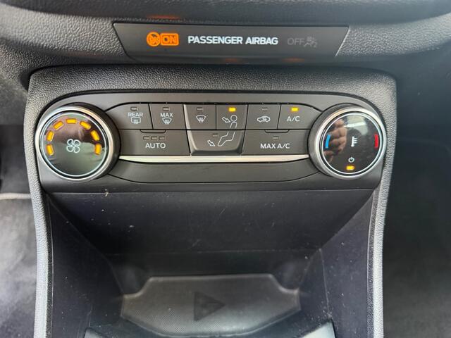 Ford FIESTA 1.0 ECOB.HYBRIDE TITANIUM NAVI AIRCO PDC