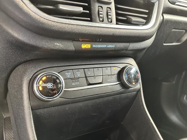 Ford FIESTA EcoBoost Hybrid 125pk Titanium | Apple carplay & Android auto | Clima | Cruise | Parkeersensoren achter |