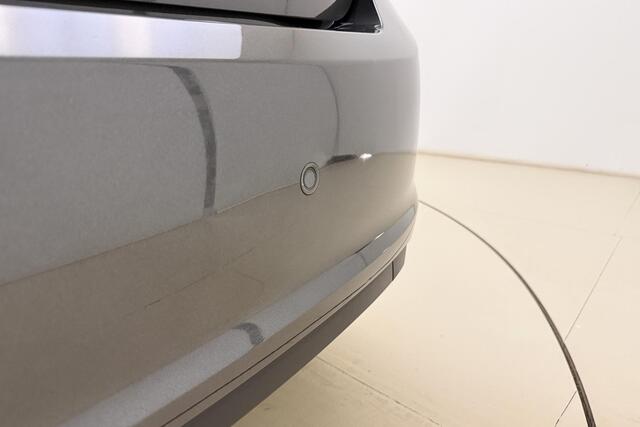 Ford FIESTA 1.1 Trend | Parkeersensoren | Cruise control | Airco | Navigatie | Weinig kilometers | Metaallak