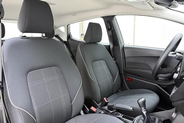 Ford FIESTA 1.1 Trend | Parkeersensoren | Cruise control | Airco | Navigatie | Weinig kilometers | Metaallak