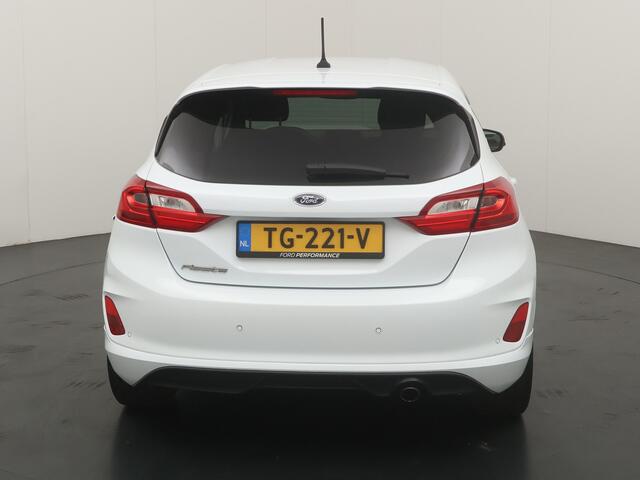 Ford FIESTA 100PK EcoBoost ST-Line | Voorruitverwarming | Privacy glass | Grote spoiler | ISOFIX | Cruise control |
