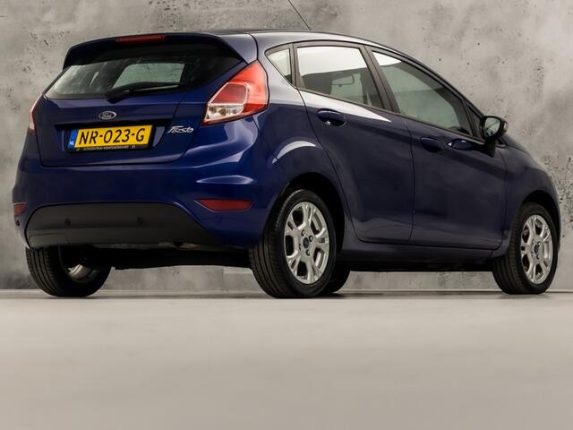 Ford FIESTA 1.0 Style Ultimate (NAVIGATIE, 5 DEURS, AIRCO, SPORTSTOELEN, LM VELGEN, PARKEERSENSOREN, CRUISE, NIEUWSTAAT)