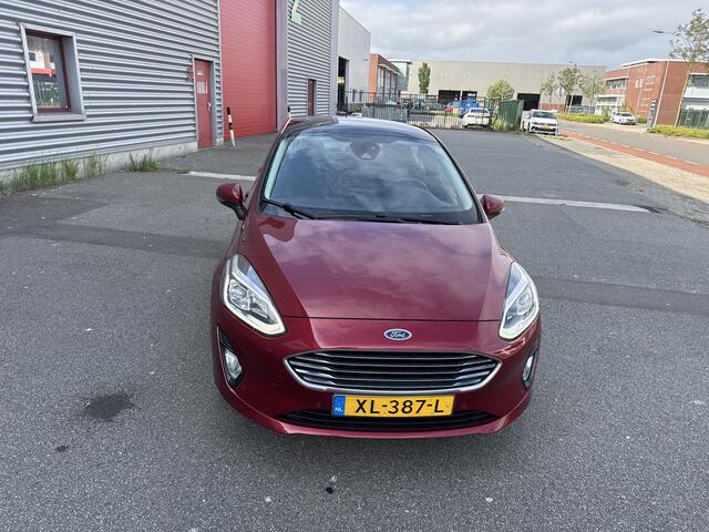 Ford FIESTA 1.0 EcoBoost Titanium | 2E EIGENAAR | 3/6 OF 12 MND GARANTIE | CAMERA | PANO DAK | TREKHAAK | CARPLAY |